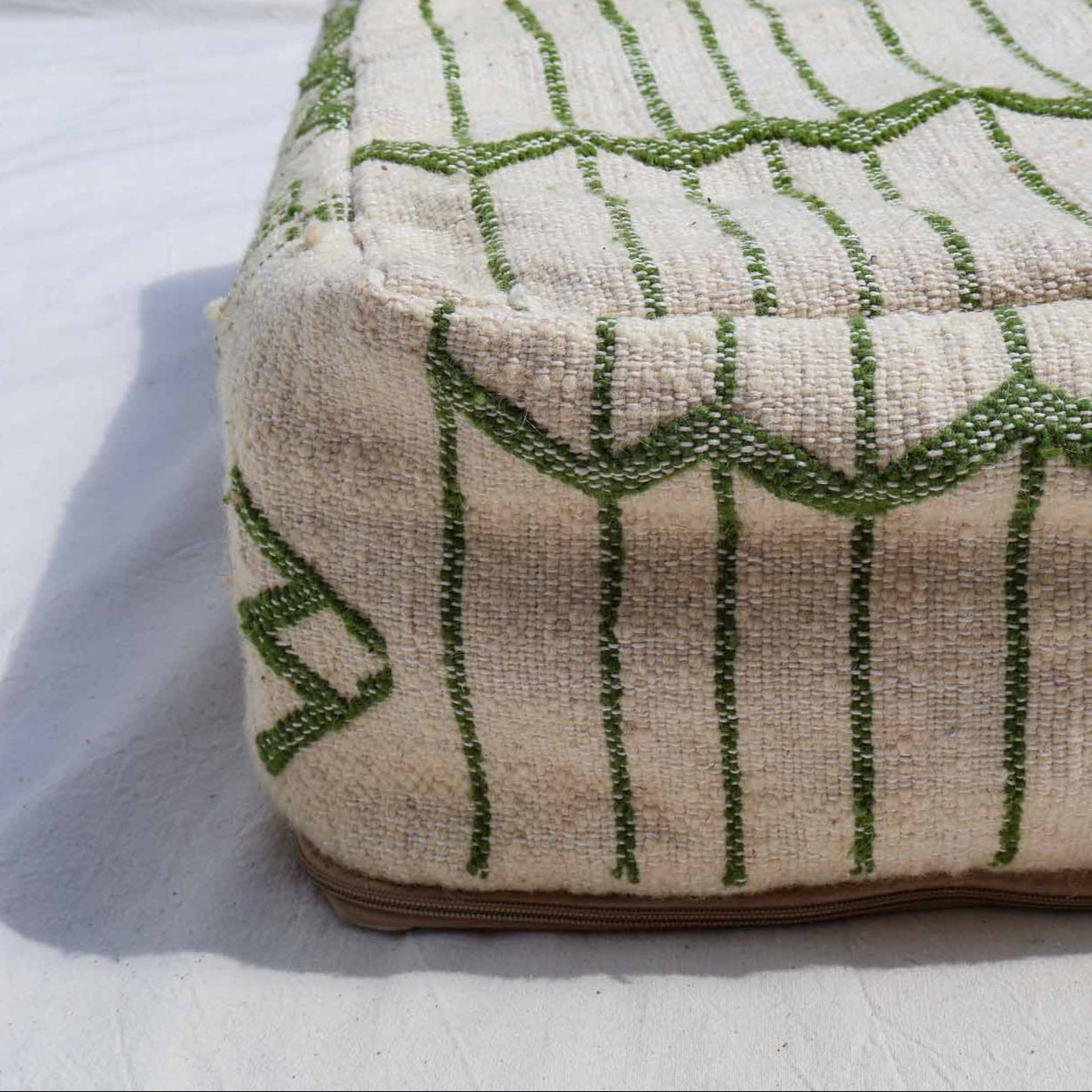 Pouf en tapis KILIM – 60x60x25 cm