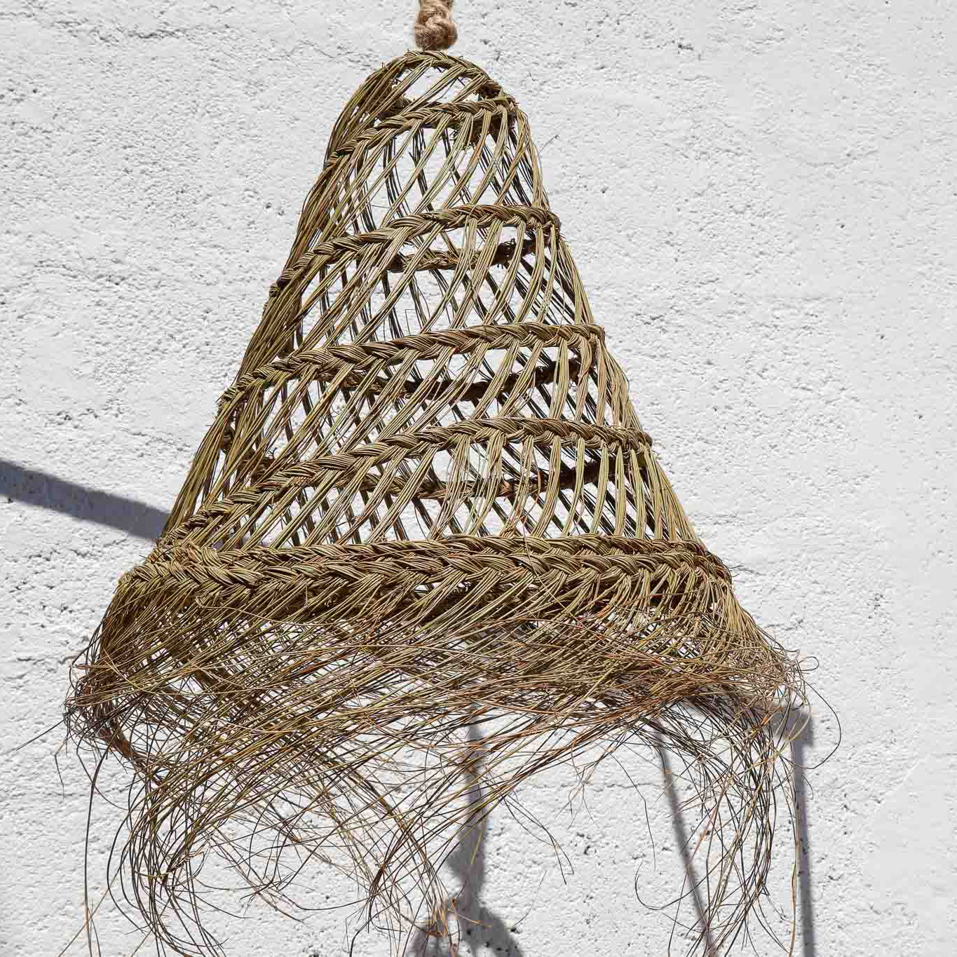 Suspension ajourée "Nahla" – Tressage en alfa naturelle