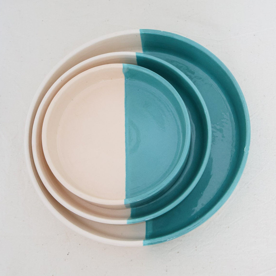Plat rond en céramique, 3 tailles - collection Nisf