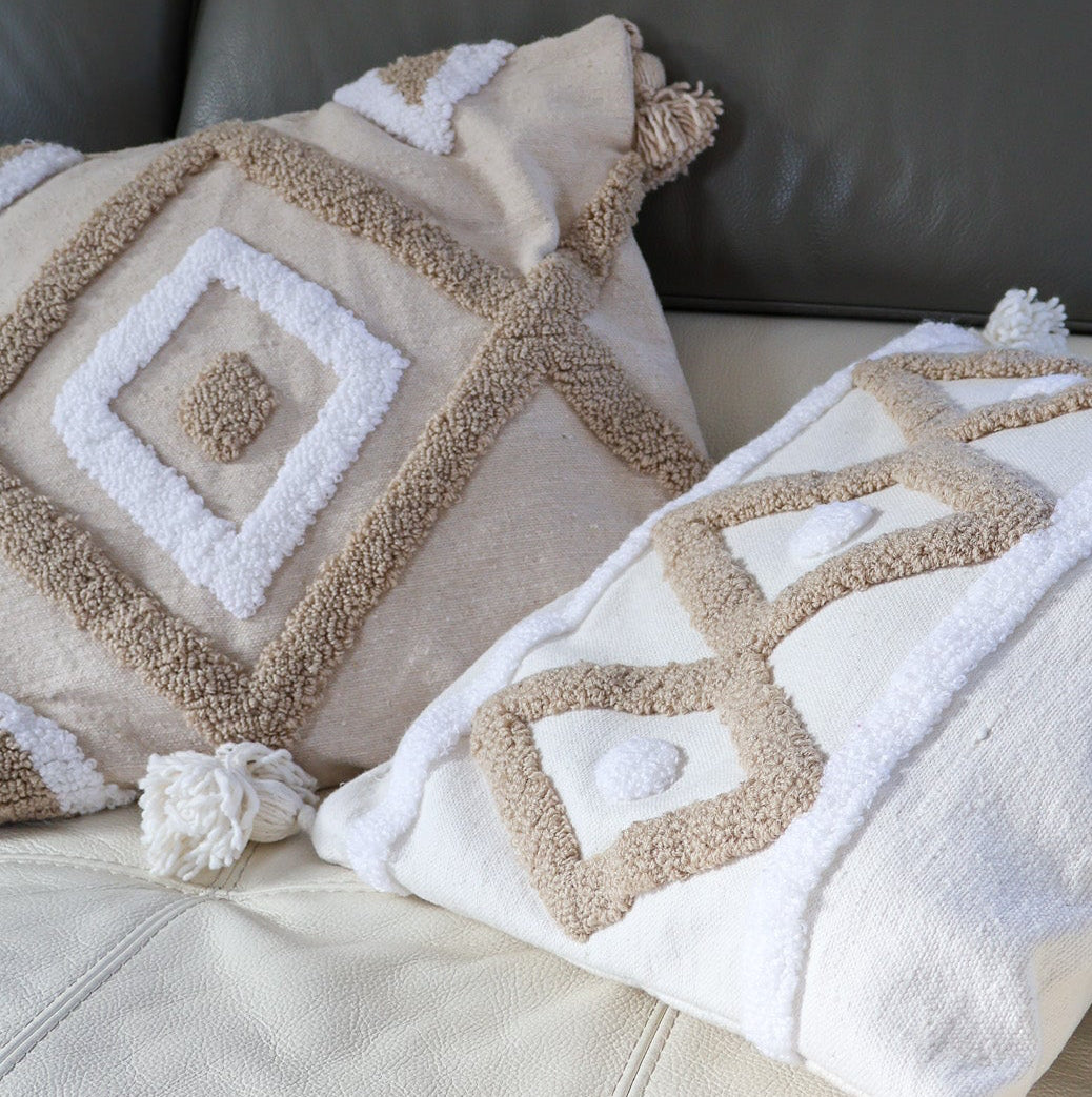 Housse de coussin berbère à motifs en relief – Tons naturels – 50x50 cm