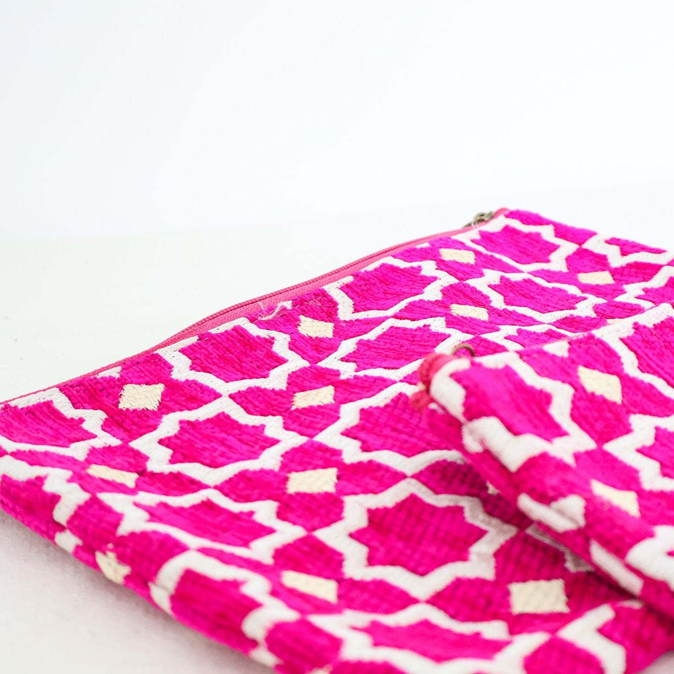 Pochette artisanale - 9 couleurs & 3 tailles