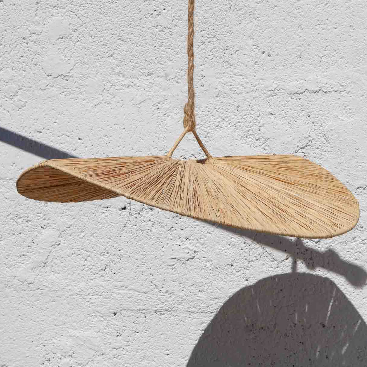 Suspension "Nour" – Raphia ondulé naturel