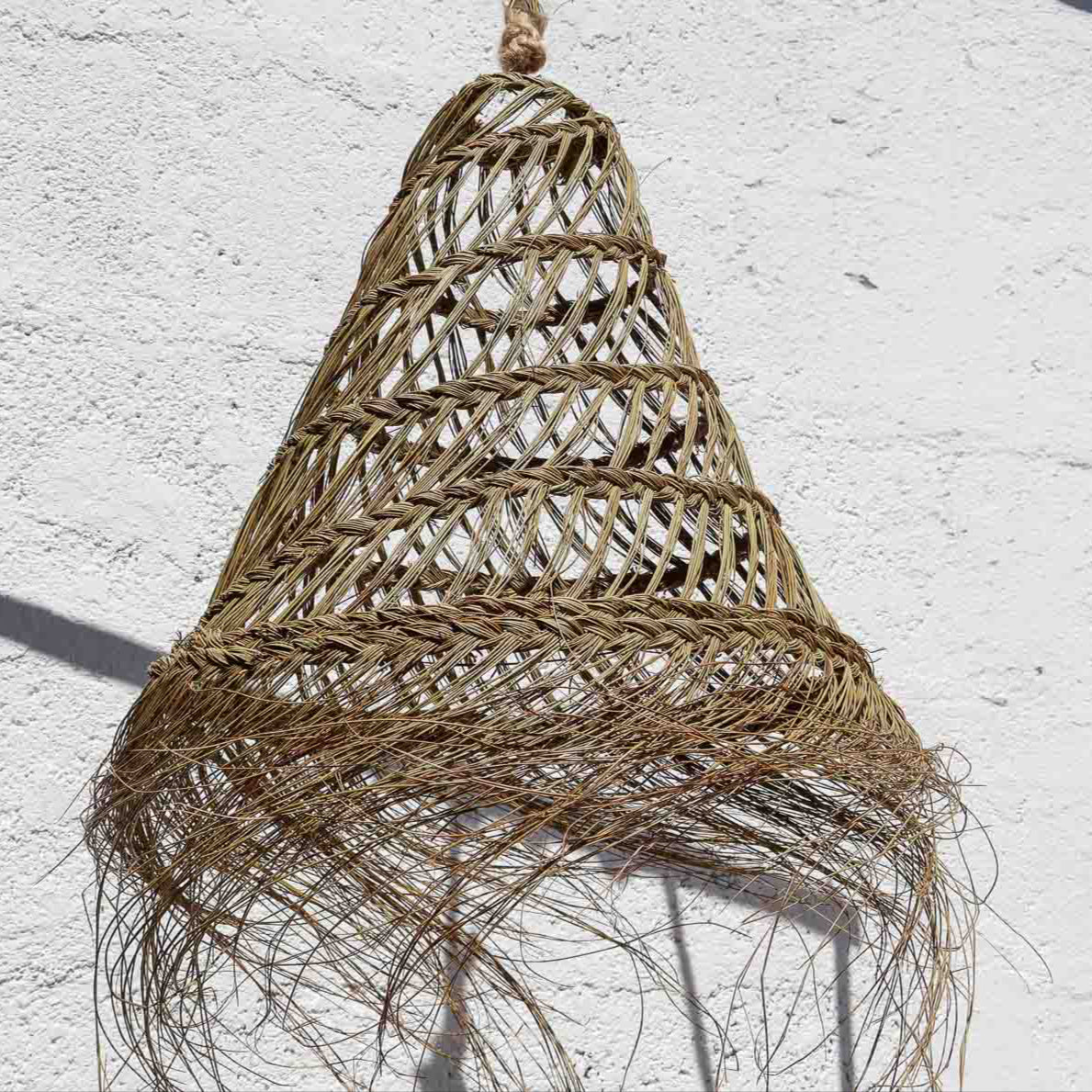 Suspension ajourée "Nahla" – Tressage en alfa naturelle