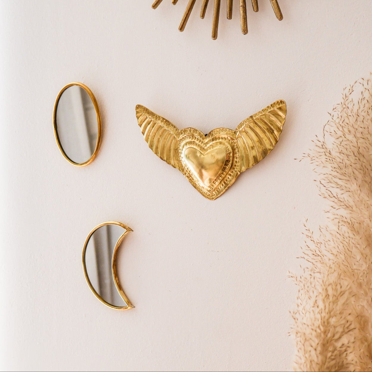 Miroir décoratif artisanal – Laiton doré (formes variées)