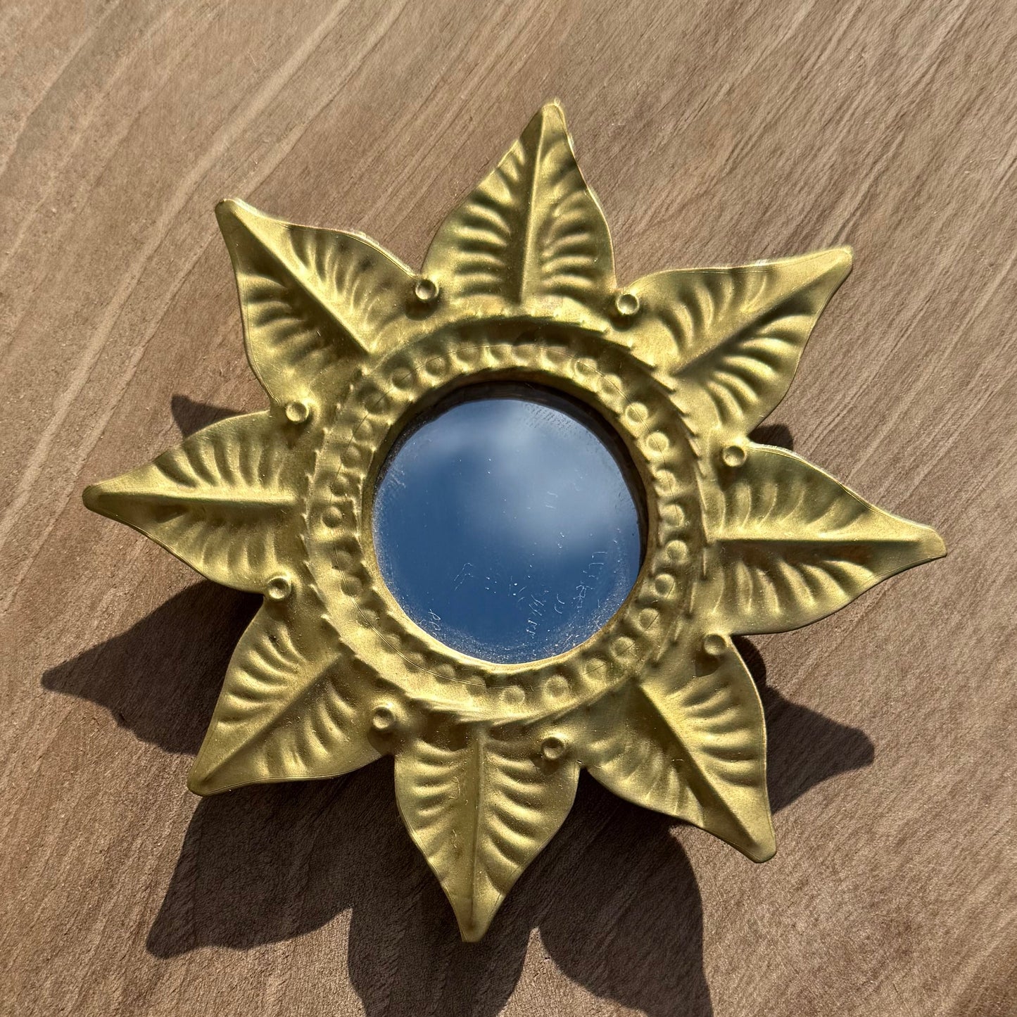 Mini ex-voto soleil – Laiton doré, avec ou sans miroir