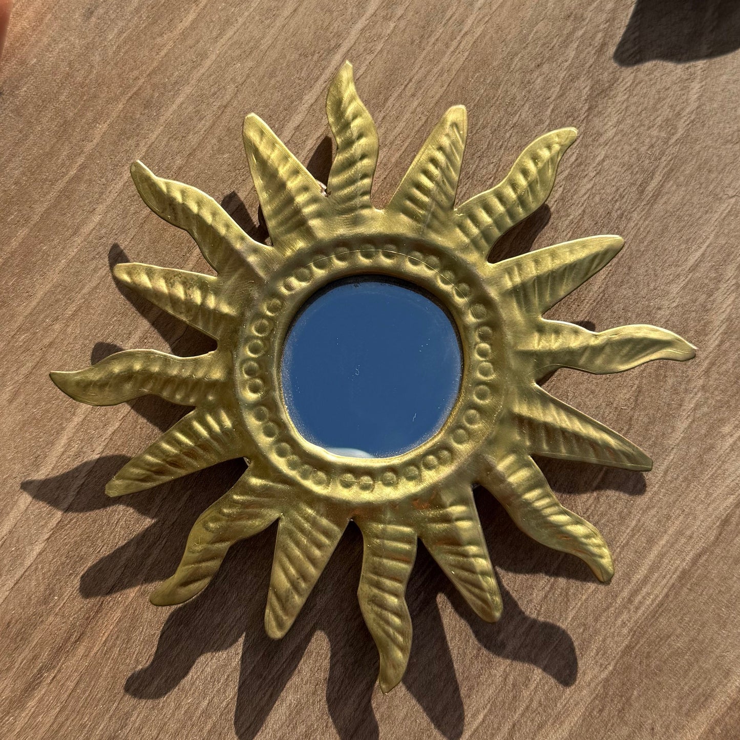 Mini ex-voto soleil – Laiton doré, avec ou sans miroir