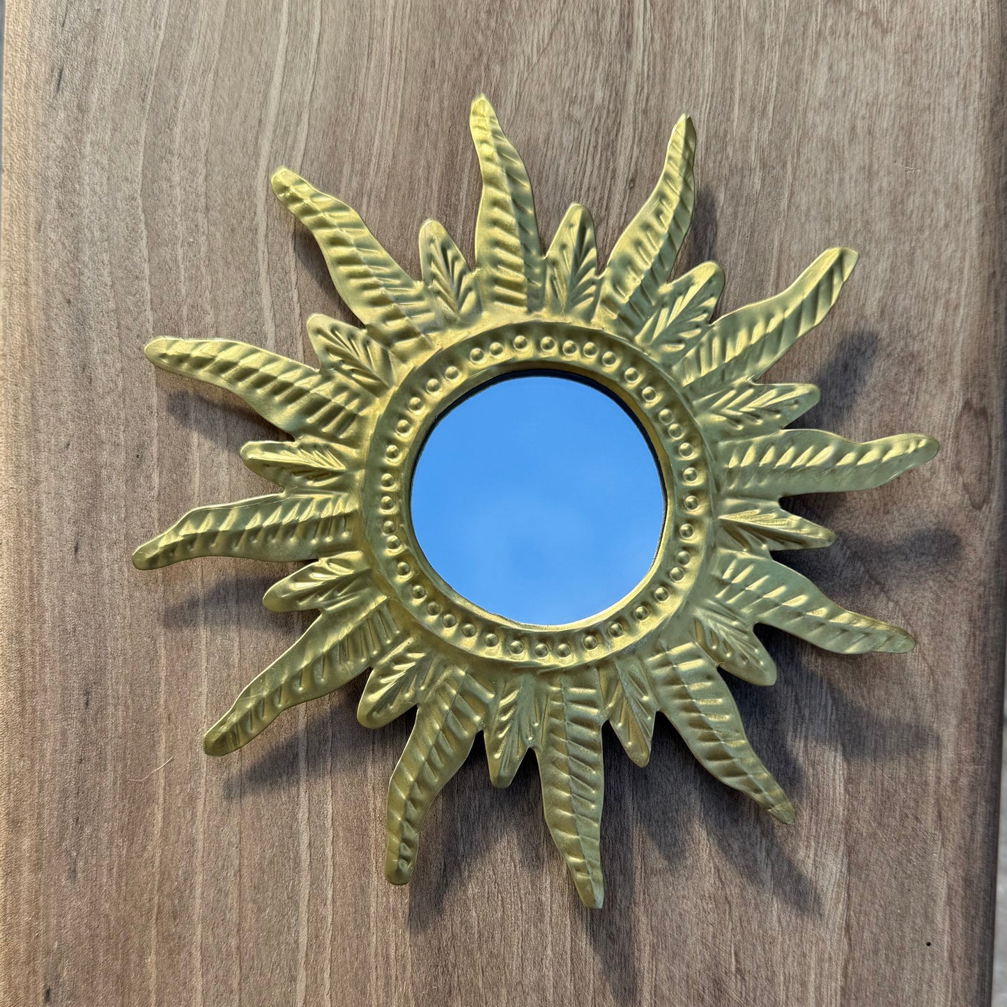 Ex-voto soleil – Laiton doré, avec ou sans miroir