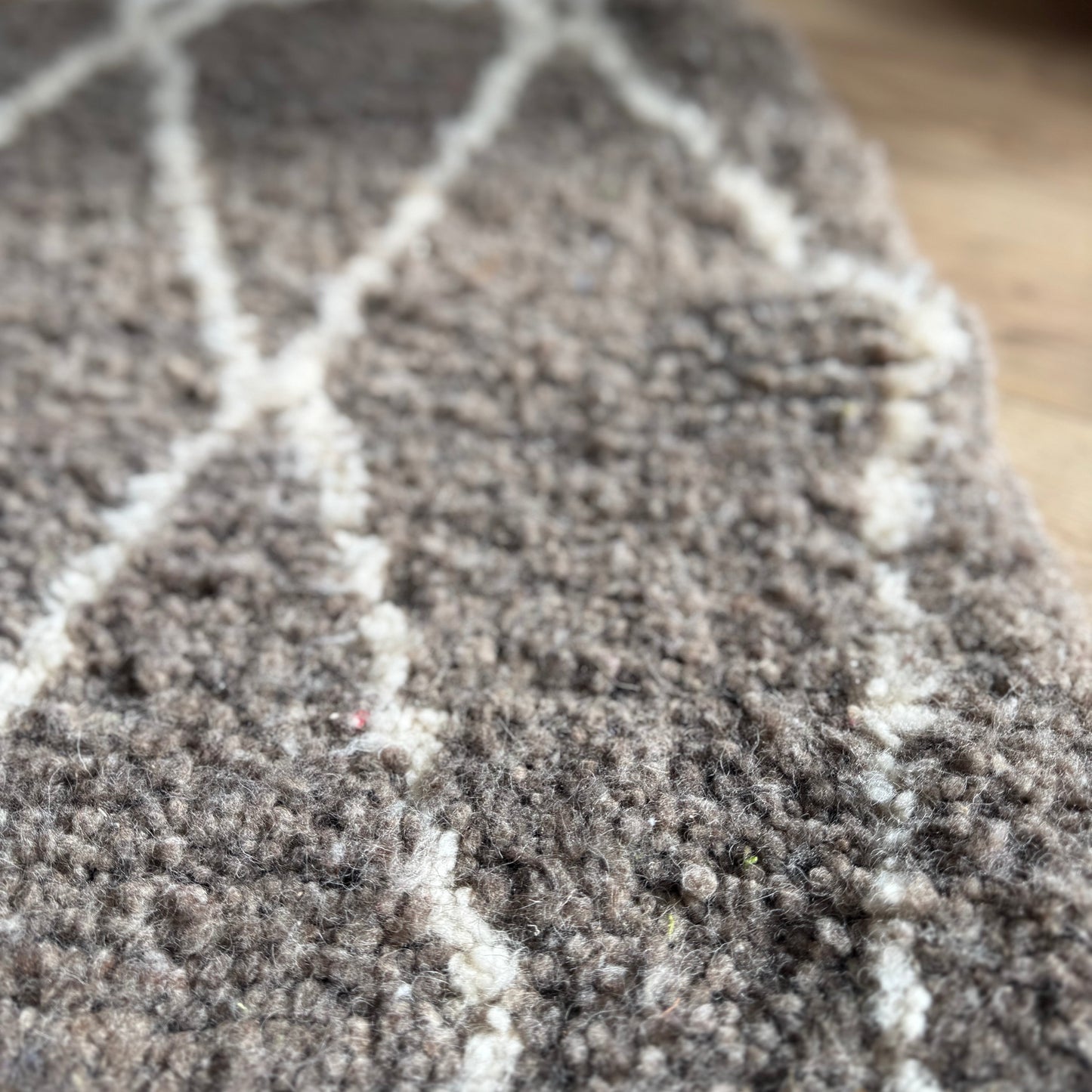 Tapis descente de lit berbère Beni Ouarain – Marron