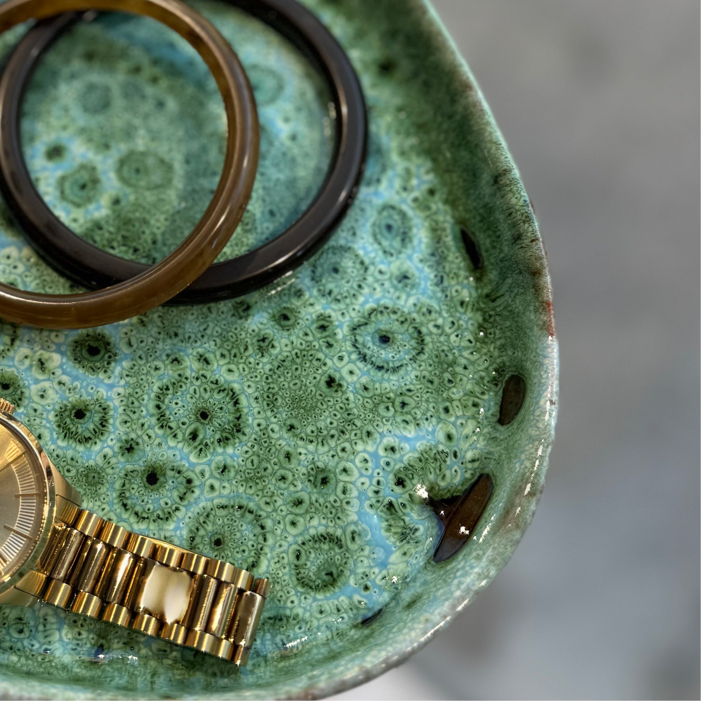 Repose-bijoux unique en céramique