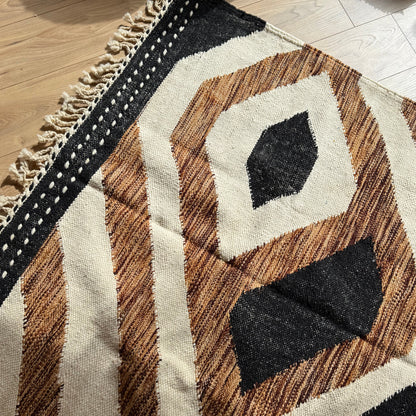 Tapis kilim – Zanafi Tableau unique en laine (136 x 240 cm)