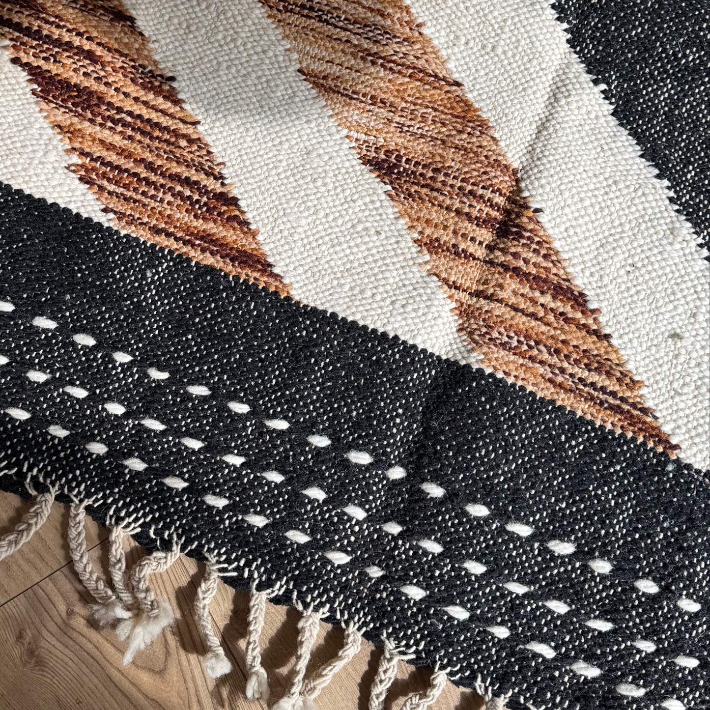Tapis kilim – Zanafi Tableau unique en laine (136 x 240 cm)