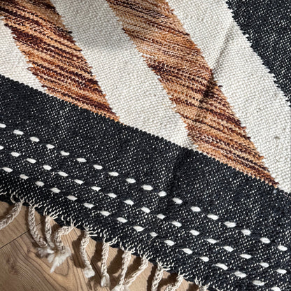 Tapis kilim – Zanafi Tableau unique en laine (136 x 240 cm)
