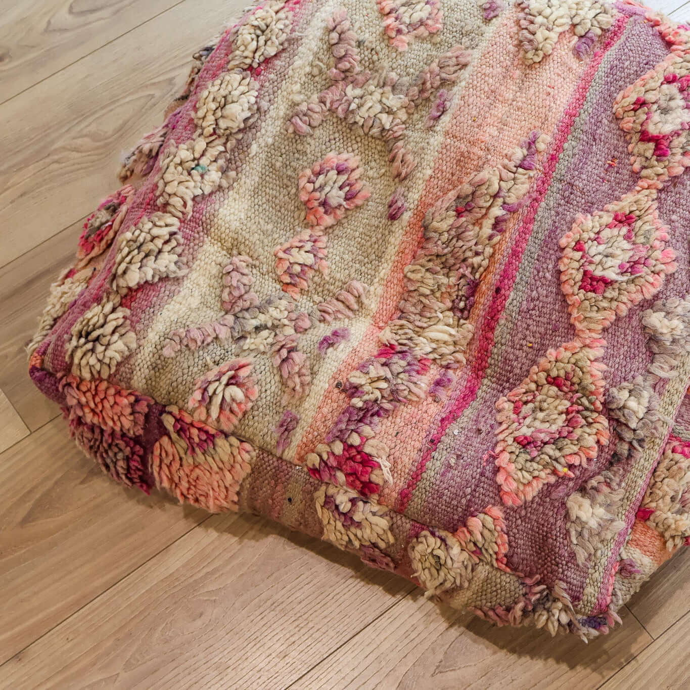 Pouf vintage Boujad – violet & kaki