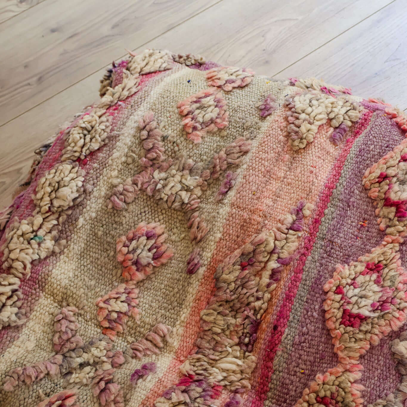 Pouf vintage Boujad – violet & kaki