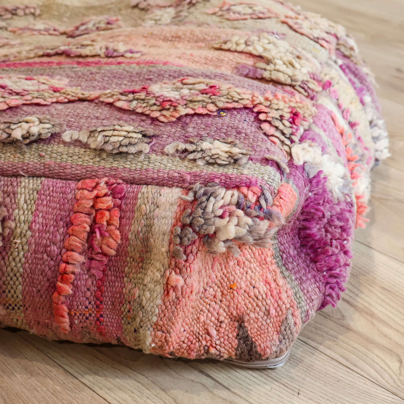 Pouf vintage Boujad – violet & kaki