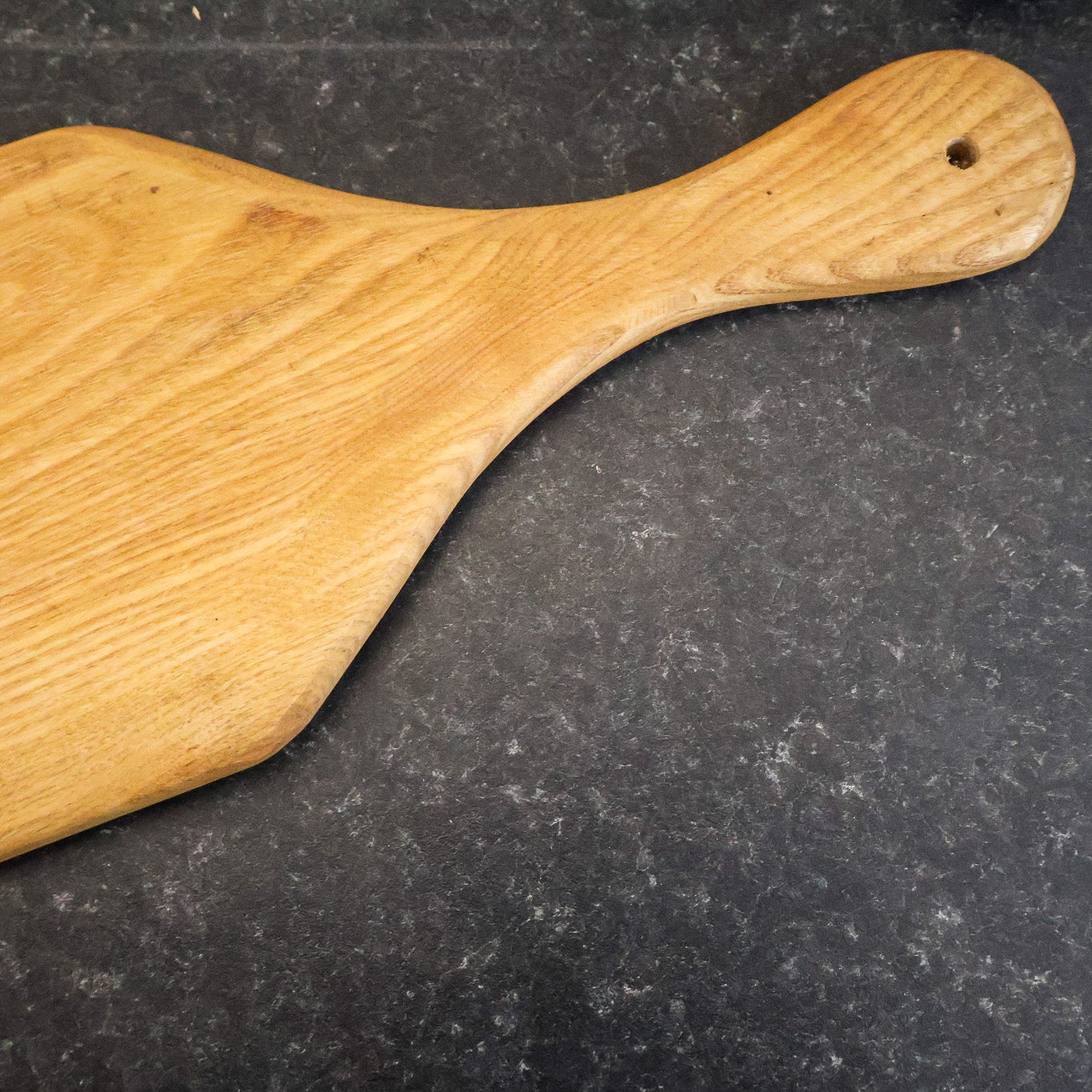 Grande planche en bois - Dardār allongée en bois Dar Dar du Maroc, planche de service apéro et fromages, veinage unique