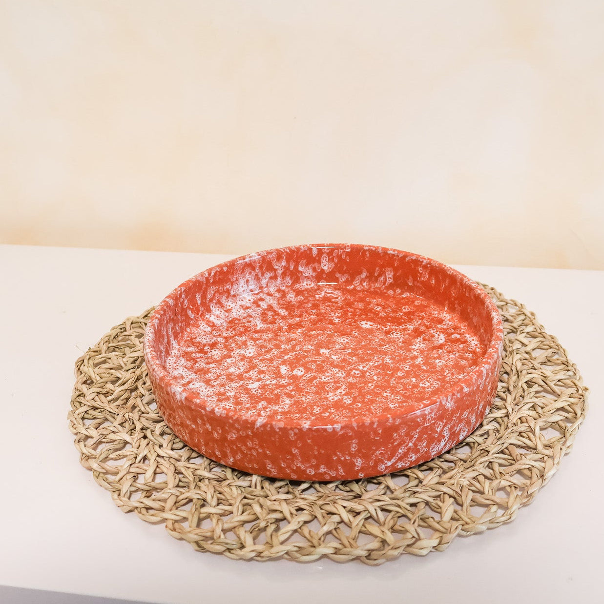 Plat rond en céramique, orange - collection Nujum