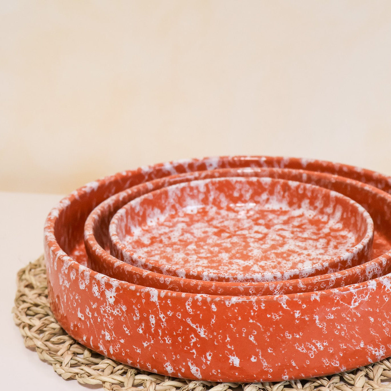 Plat rond en céramique, orange - collection Nujum