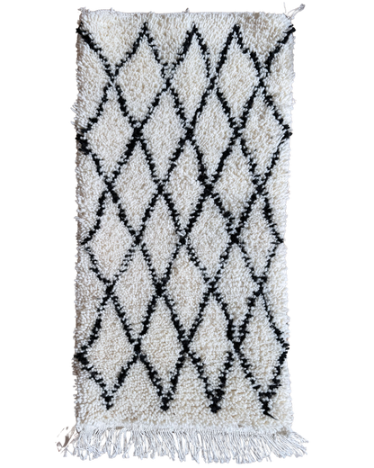 Tapis descente de lit berbère Beni Ouarain – Motifs petits losanges, noir