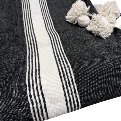 Plaid double en coton tissé uni ou à rayures – Finition pompons